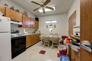  Photo 31