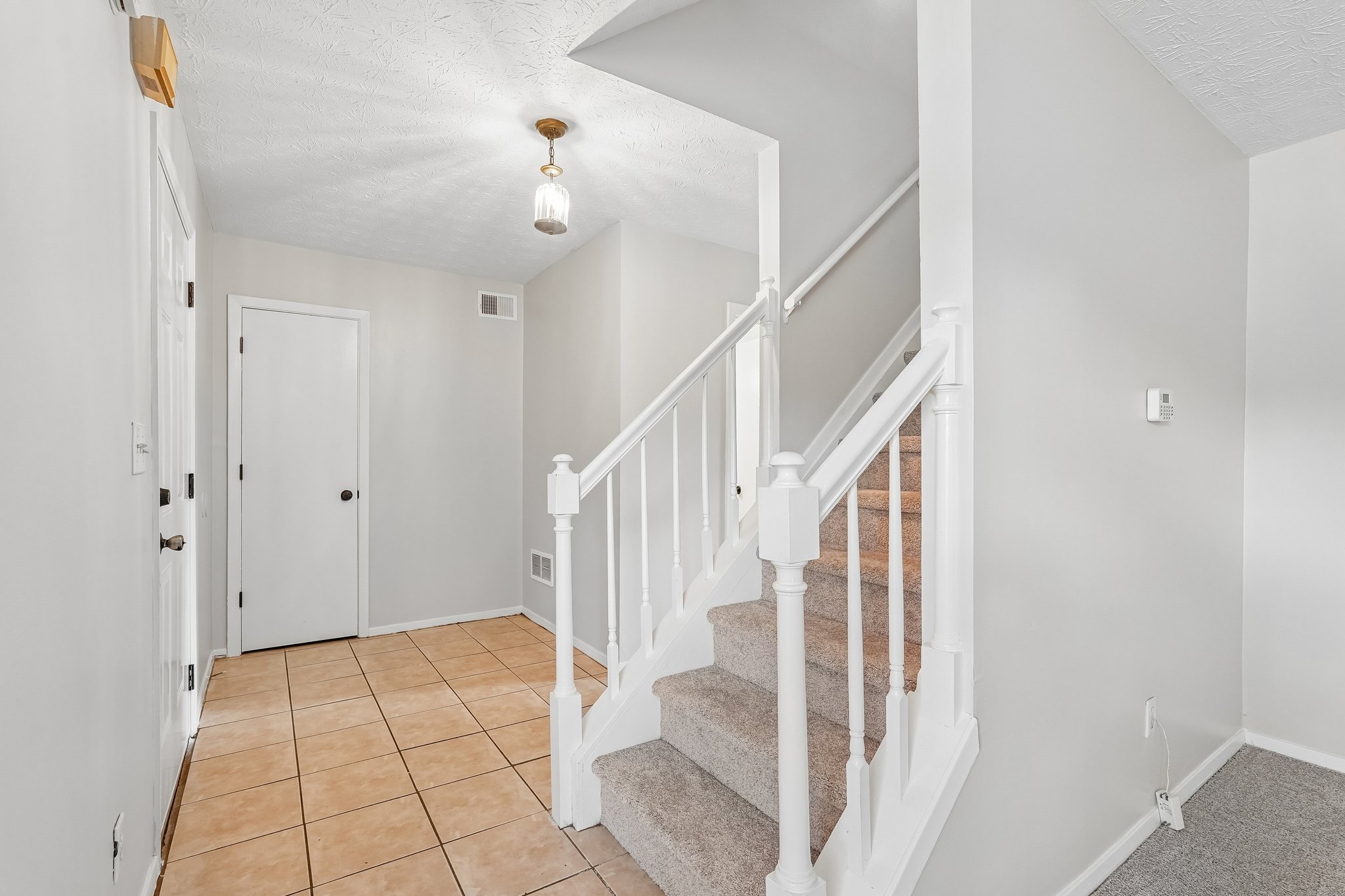 Valley Ridge Dr-S1308-008.jpg