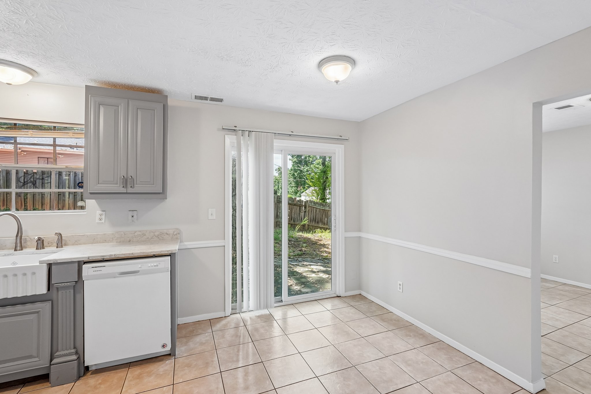Valley Ridge Dr-S1308-015.jpg