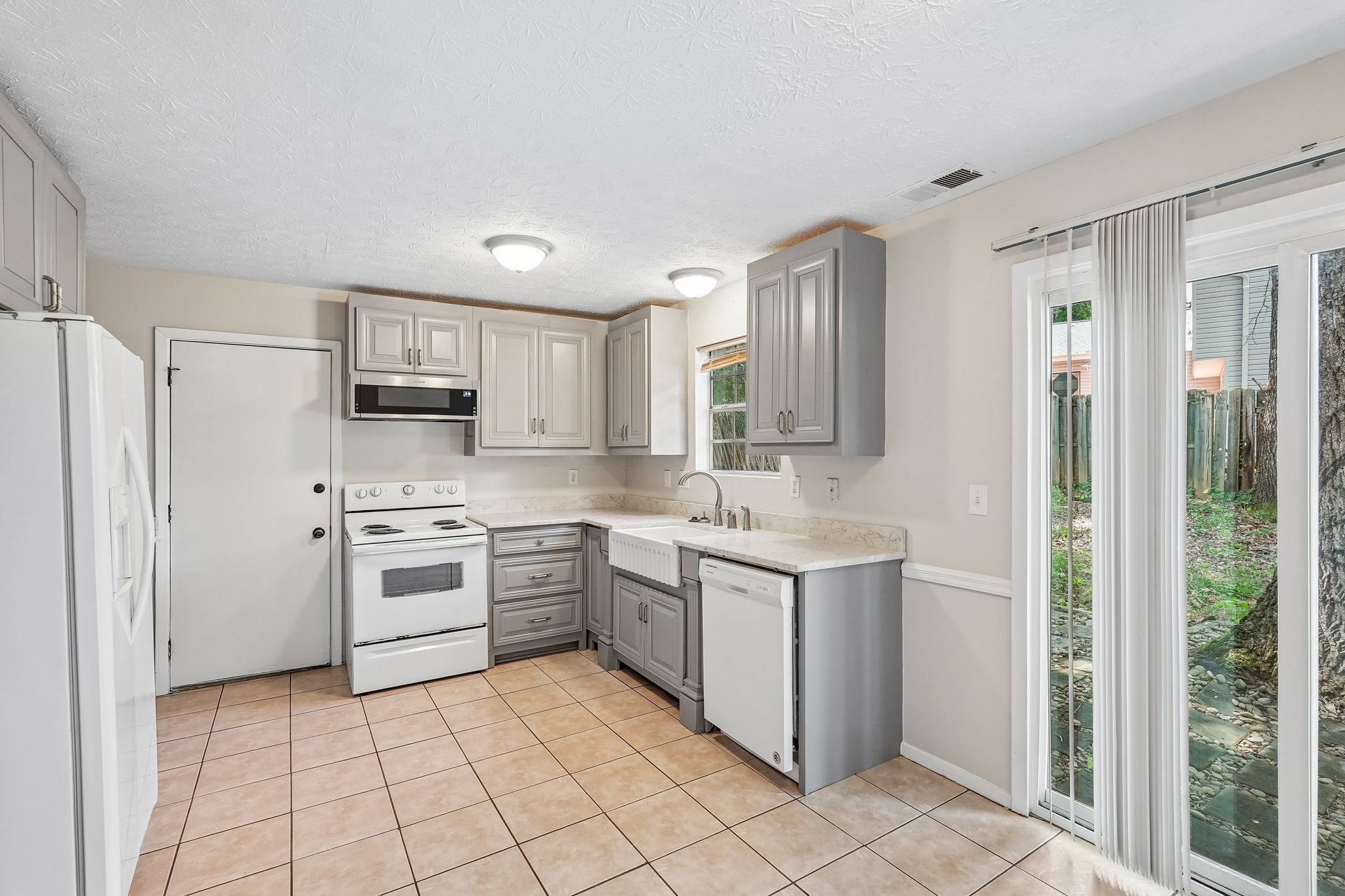 Valley Ridge Dr-S1308-016.jpg
