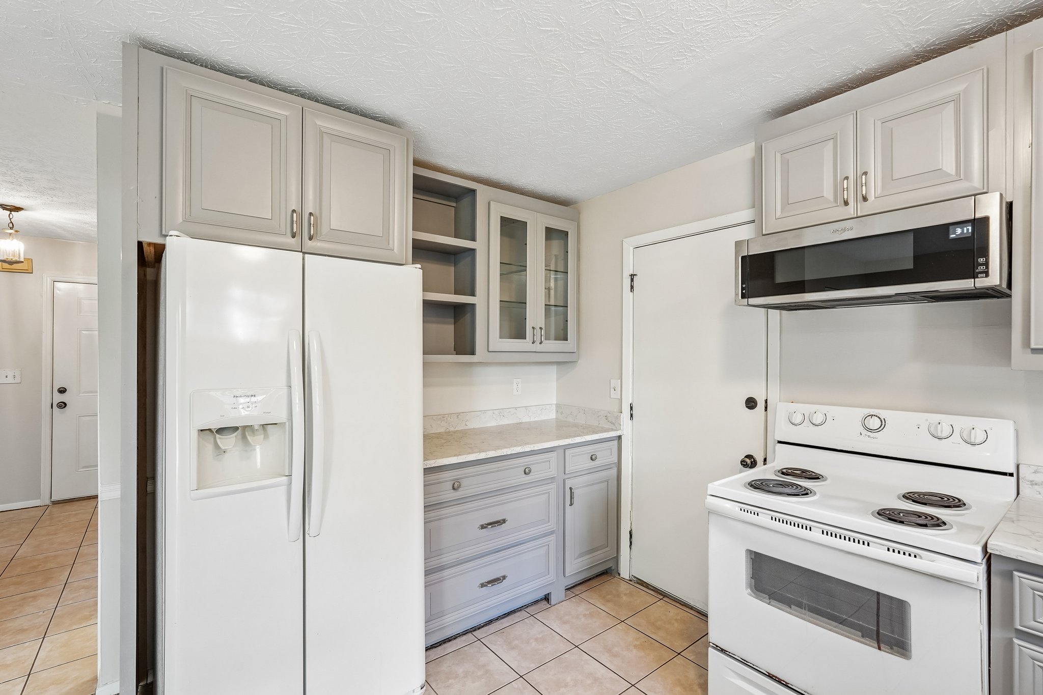 Valley Ridge Dr-S1308-018.jpg