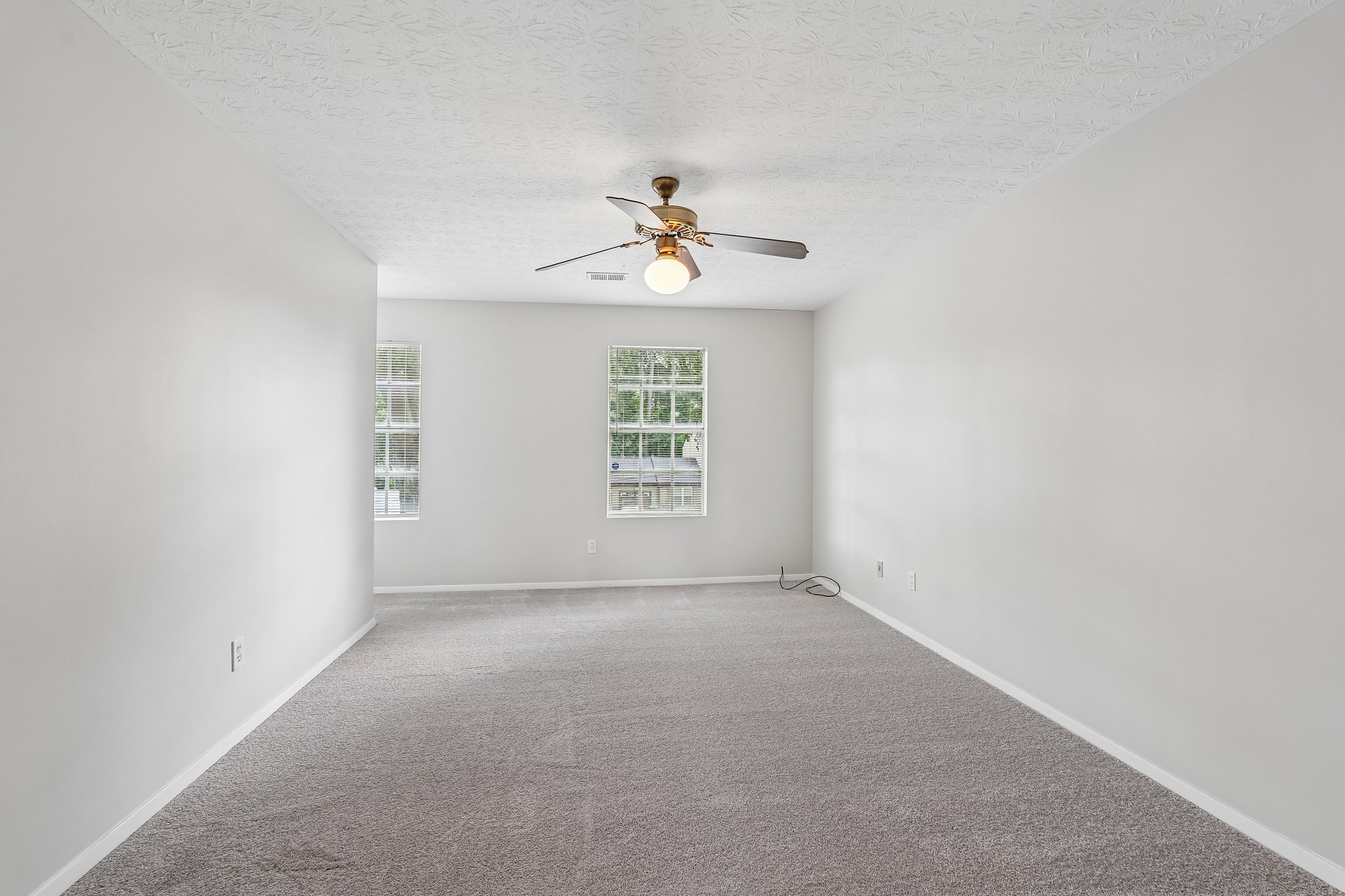 Valley Ridge Dr-S1308-022.jpg