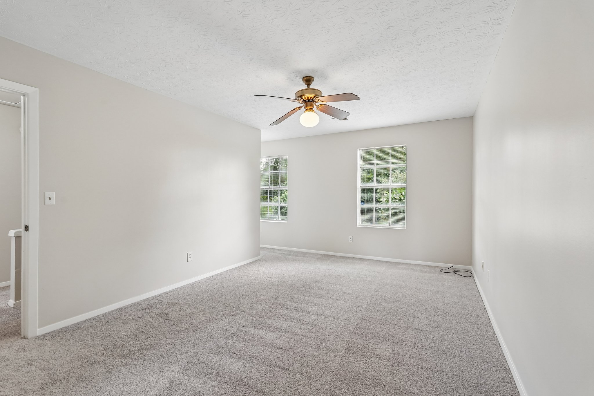 Valley Ridge Dr-S1308-025.jpg