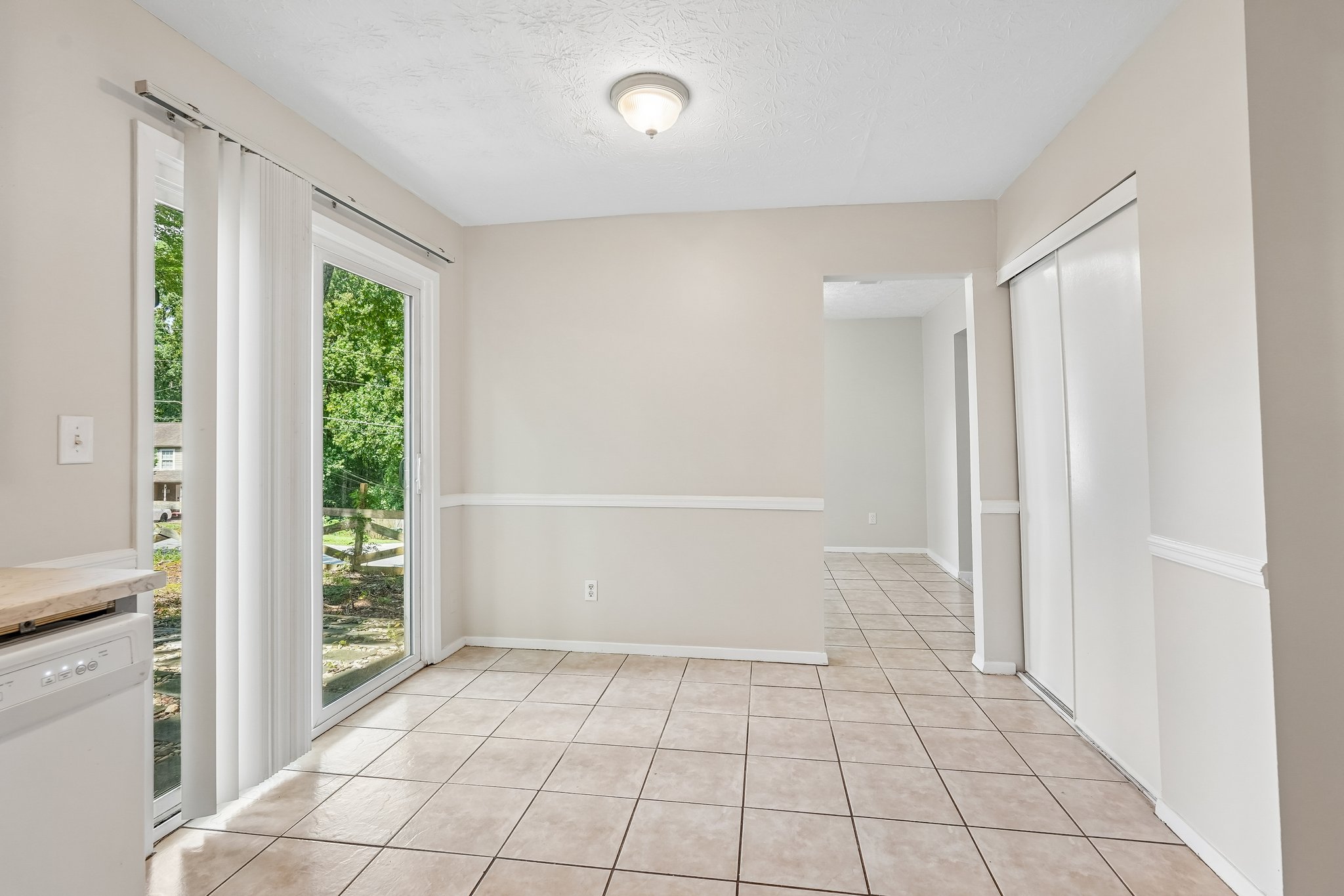 Valley Ridge Dr-S1308-039.jpg