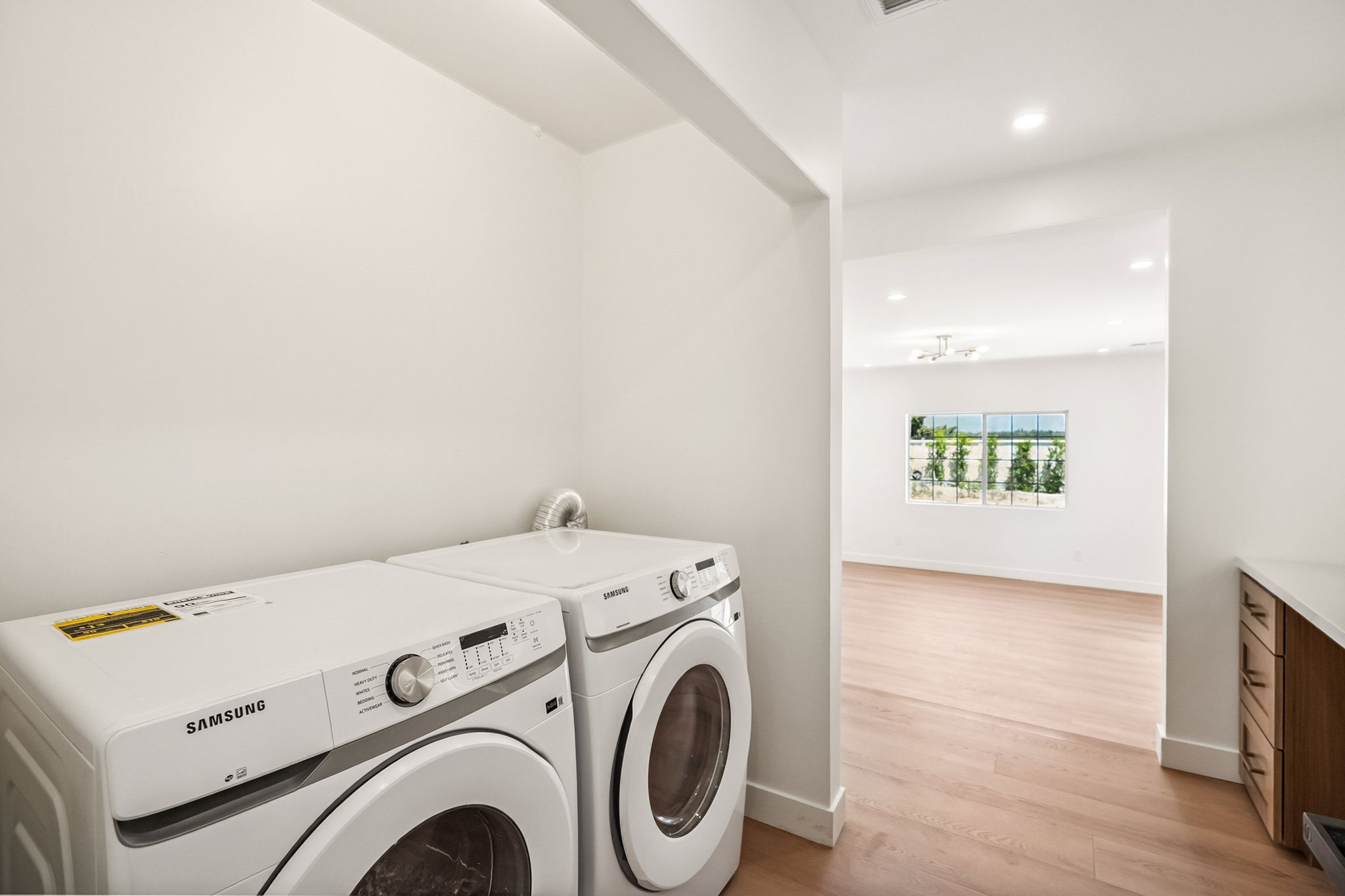 Primary Suite | Laundry Closet