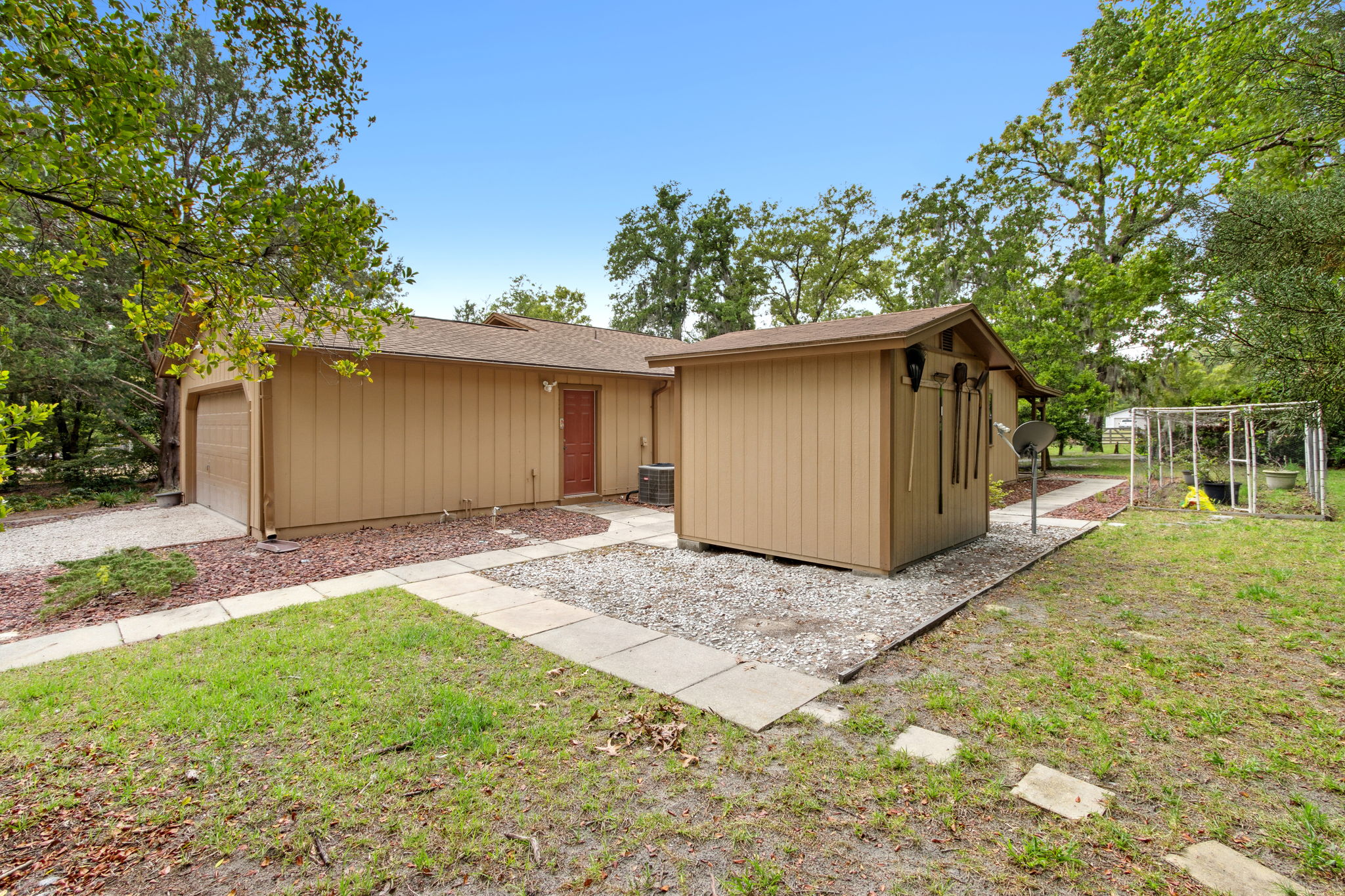  Photo 48