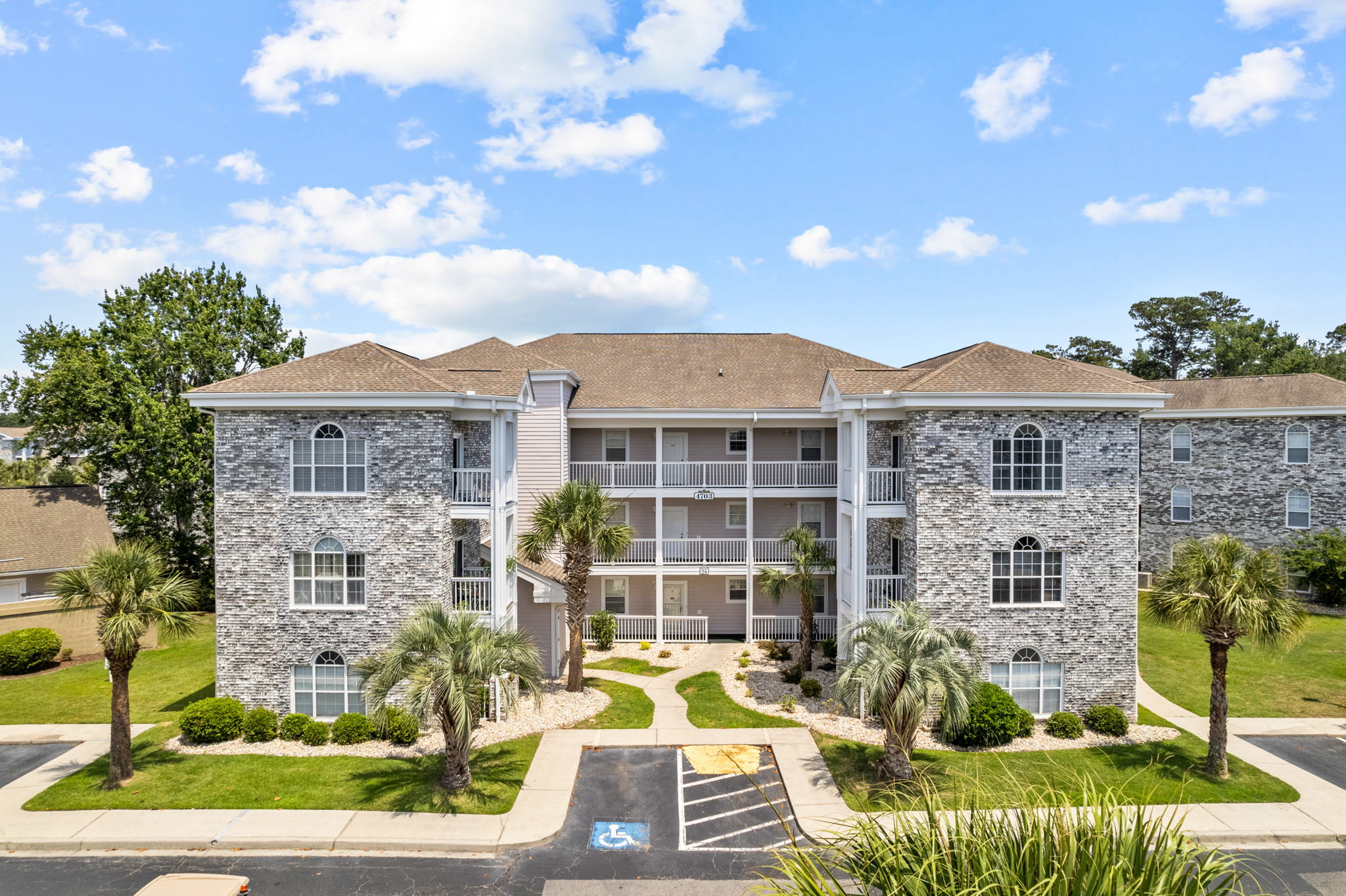 4703 Wild Iris Dr, Myrtle Beach, SC 29577, USA Photo 3