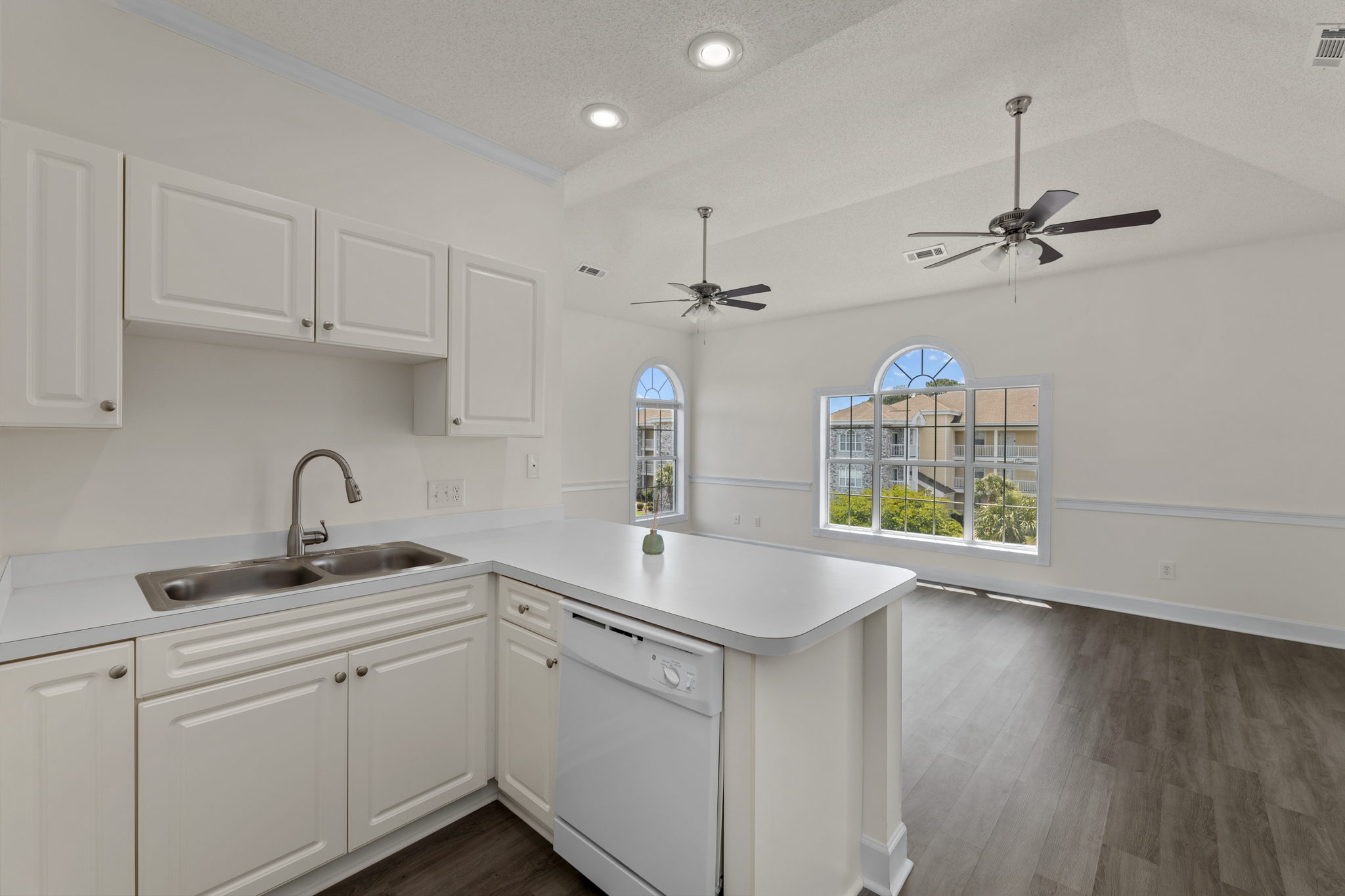 4703 Wild Iris Dr, Myrtle Beach, SC 29577, USA Photo 10