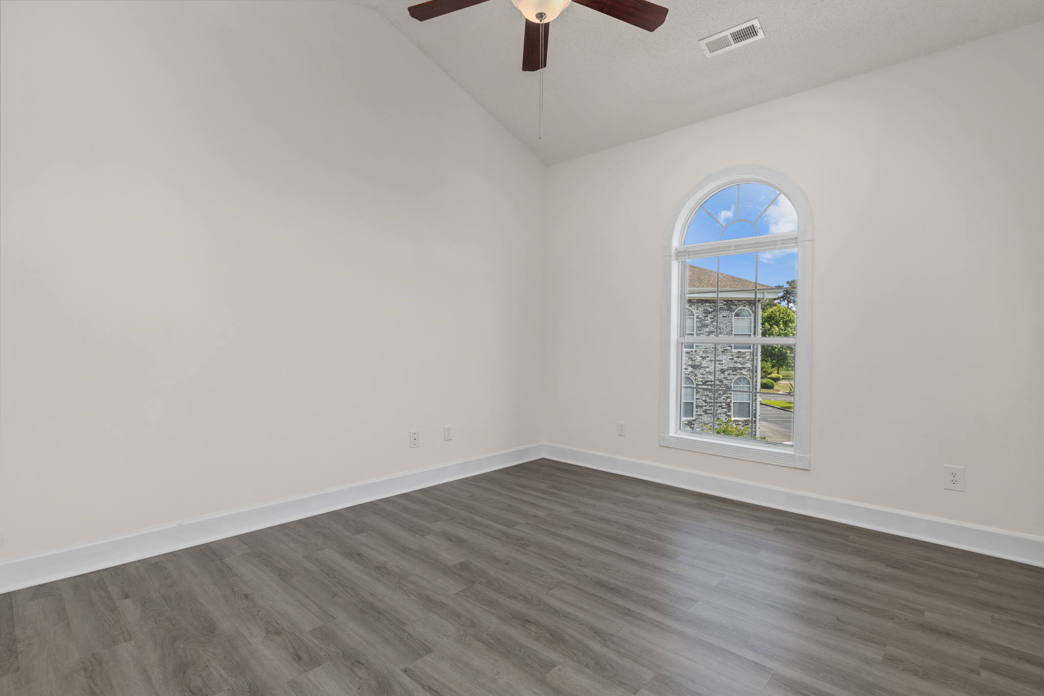 4703 Wild Iris Dr, Myrtle Beach, SC 29577, USA Photo 15