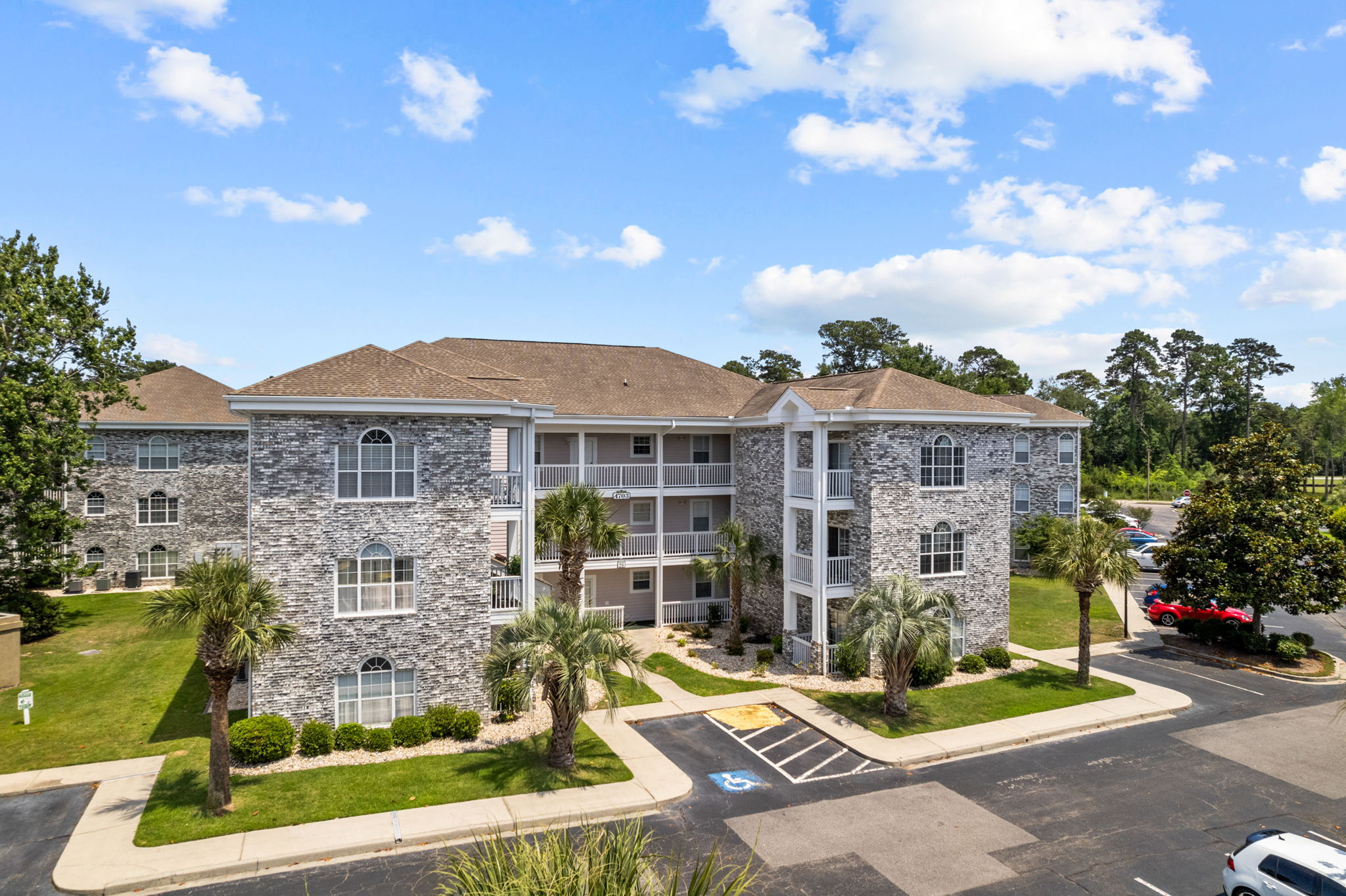 4703 Wild Iris Dr, Myrtle Beach, SC 29577, USA Photo 4