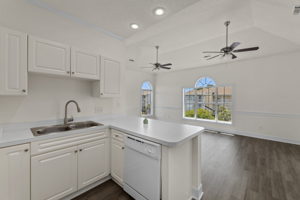 4703 Wild Iris Dr, Myrtle Beach, SC 29577, USA Photo 9