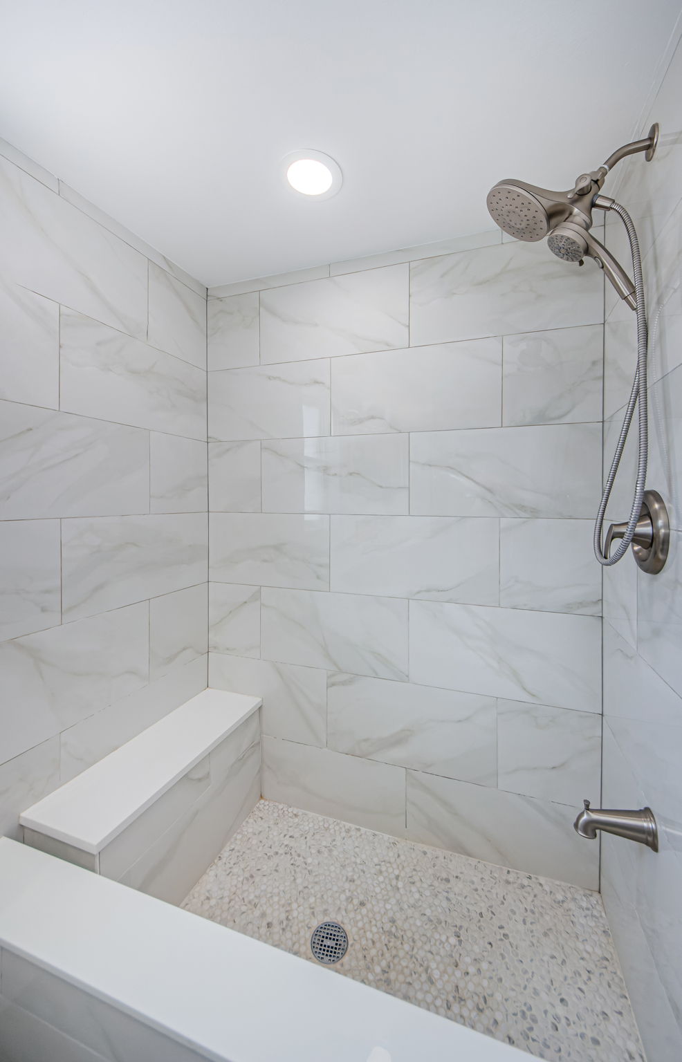 Master Bathroom 1b