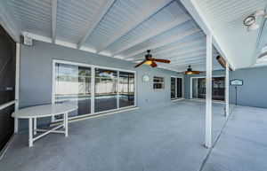 Lanai 1