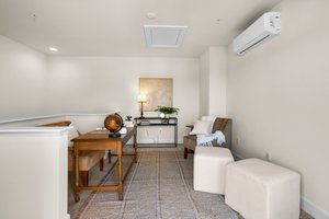 Fourth floor loft with separate HVAC