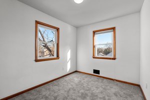 21. Upper bedroom.jpg