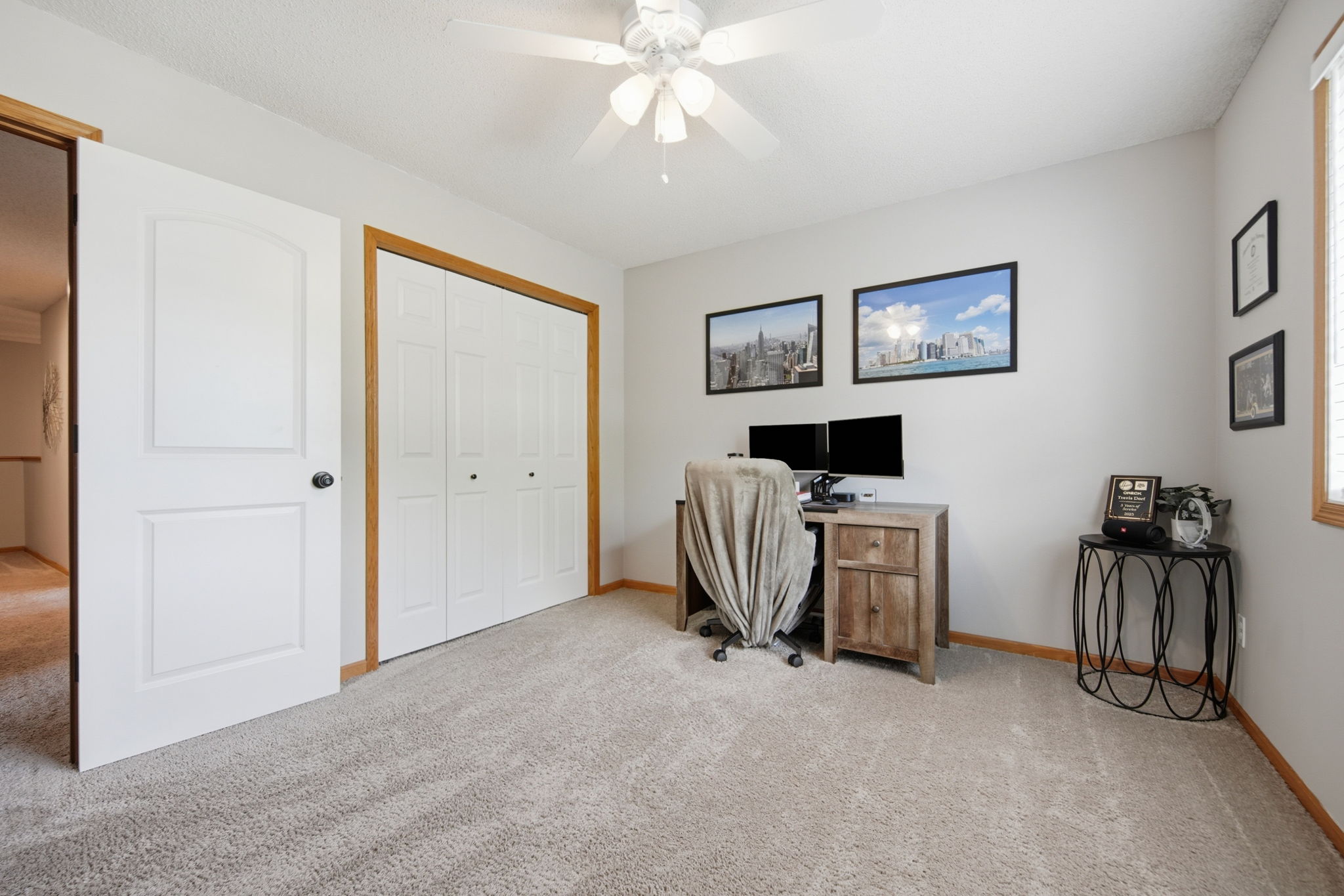  Photo 33
