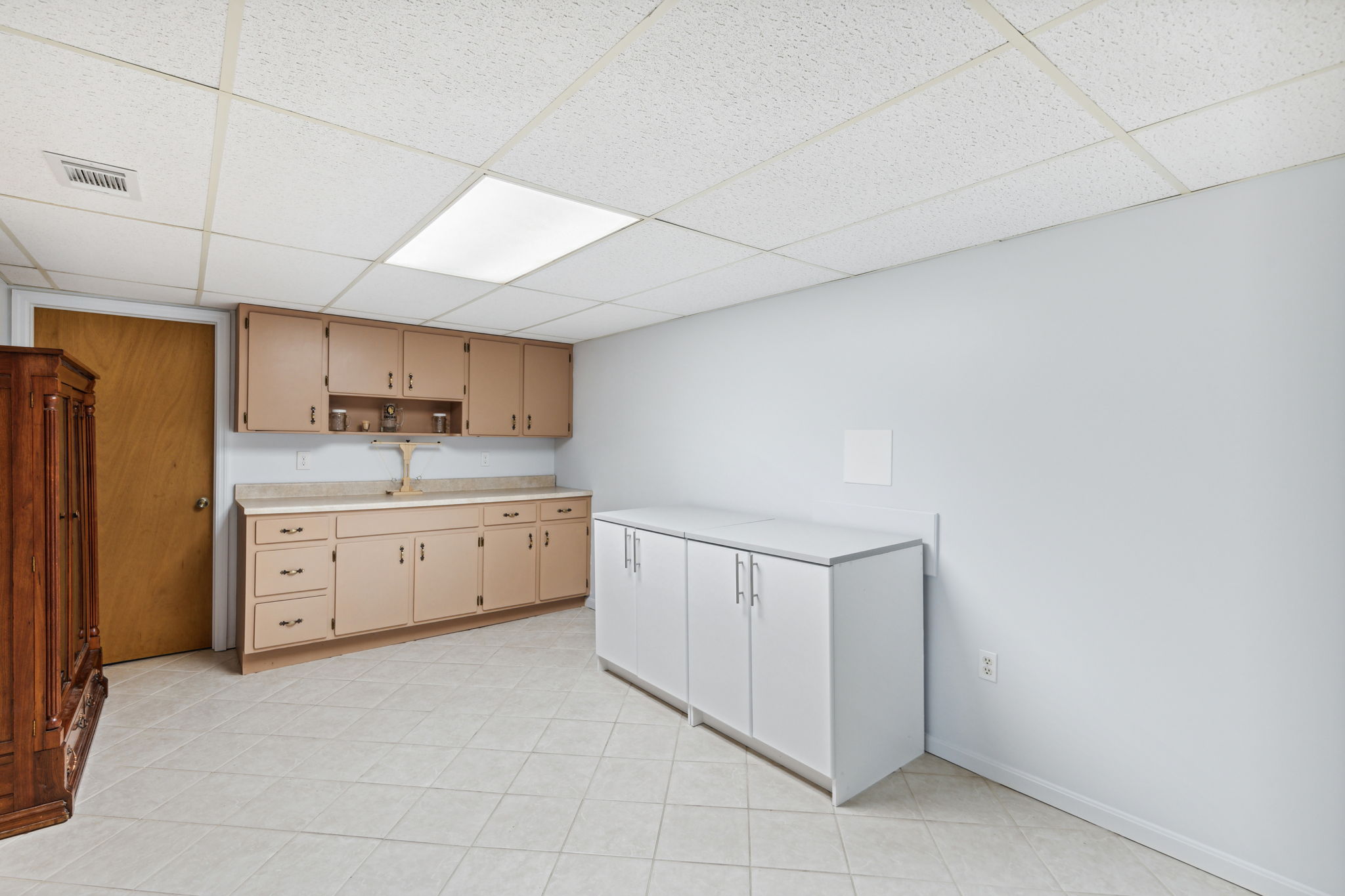 24_Interior