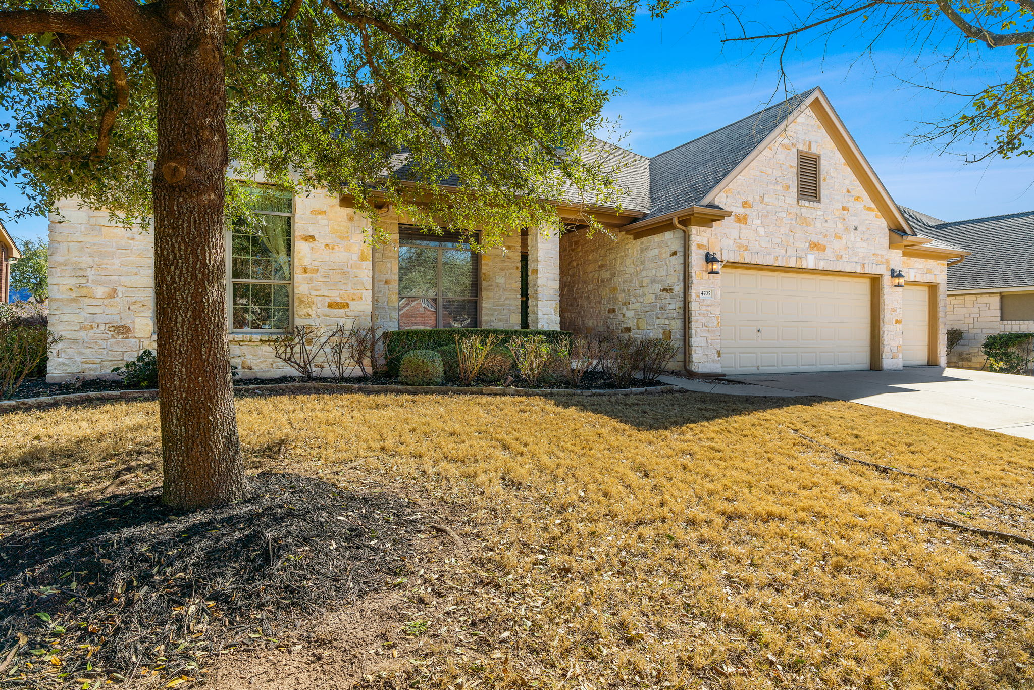 4705 Mont Blanc Dr, Austin, TX 78738, USA Photo 3