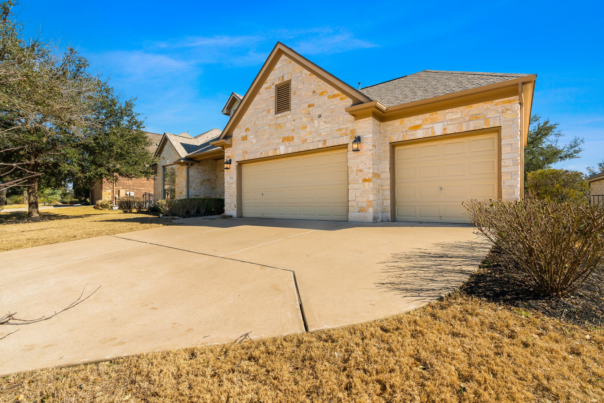 4705 Mont Blanc Dr, Austin, TX 78738, USA Photo 2