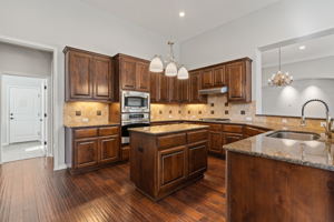 4705 Mont Blanc Dr, Austin, TX 78738, USA Photo 9