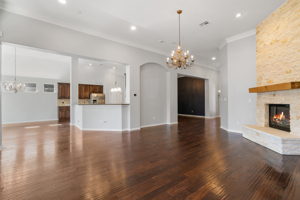4705 Mont Blanc Dr, Austin, TX 78738, USA Photo 5