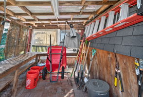  Photo 44