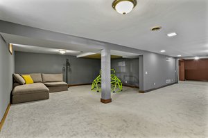  Photo 32