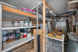 Laundry and Storage1b