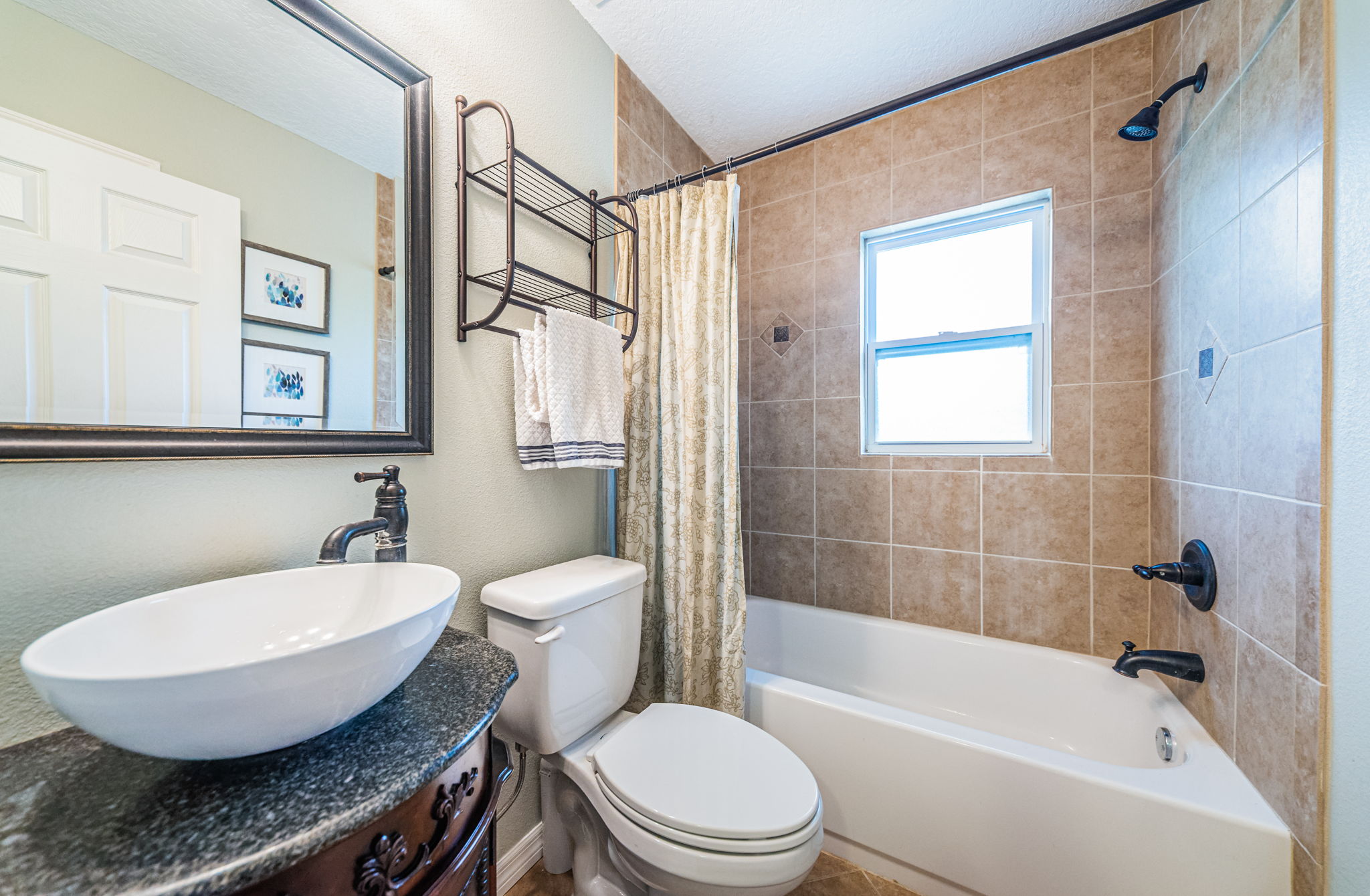 Bathroom 2a-3