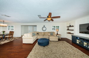 Living Room 4-2