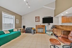  Photo 0