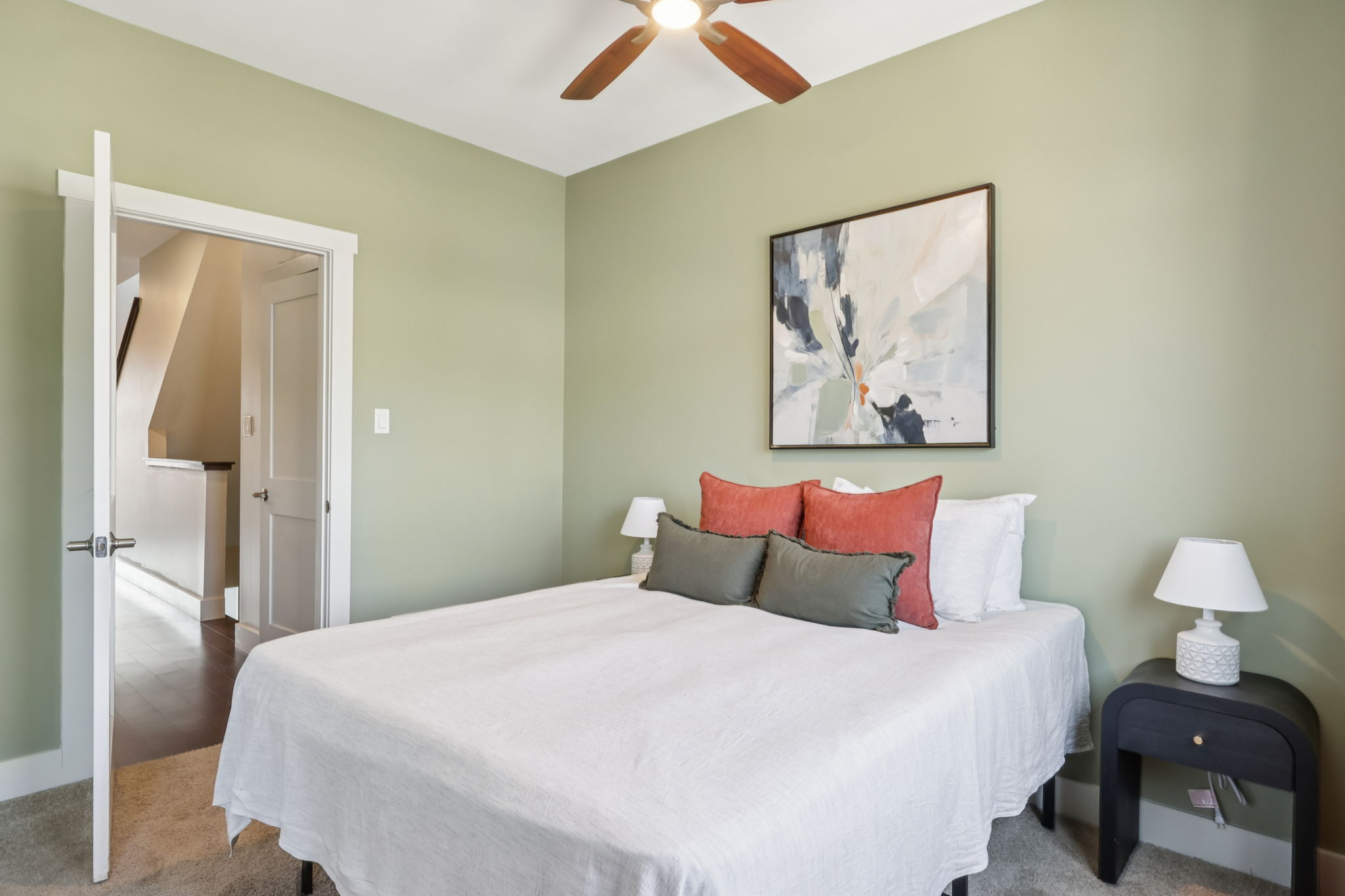 Hatfield St-1206-024