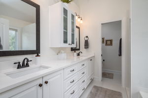 Primary En Suite