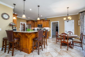 Kitchen/Breakfast Bar