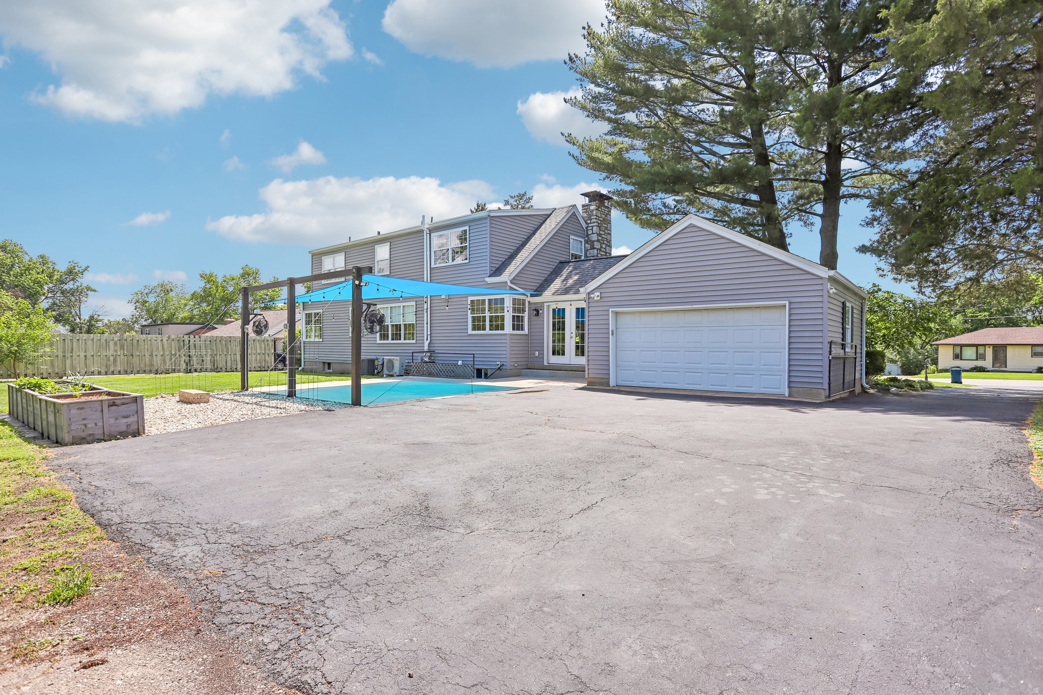 Theiss Rd-S0705-038.jpg