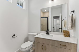  Photo 44
