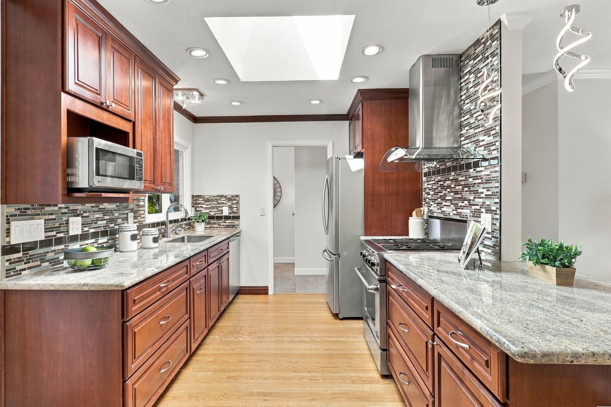 012_F8_471 Lowell Dr