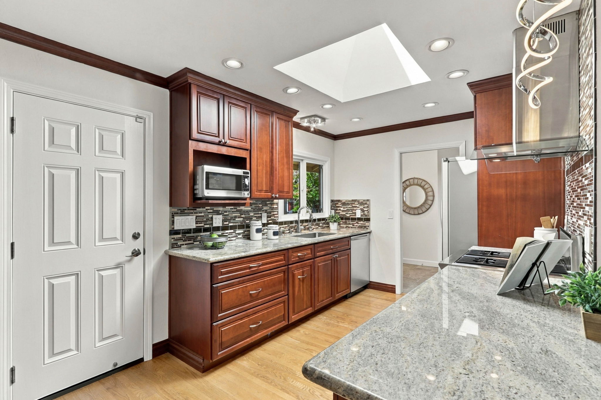 013_F8_471 Lowell Dr