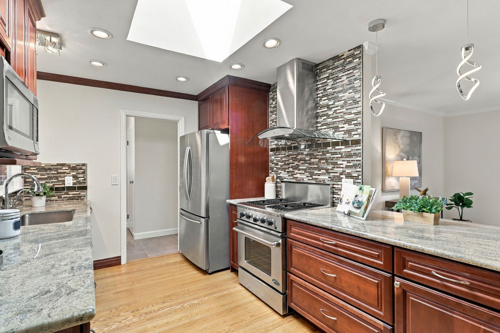 015_F8_471 Lowell Dr