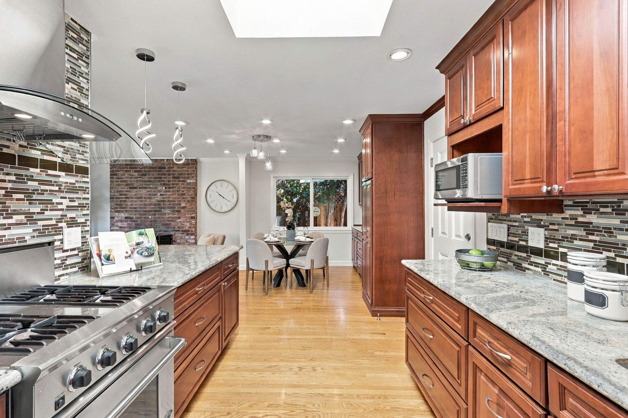 017_F8_471 Lowell Dr