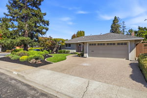 003_F8_471 Lowell Dr
