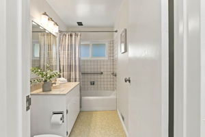 031_F8_471 Lowell Dr