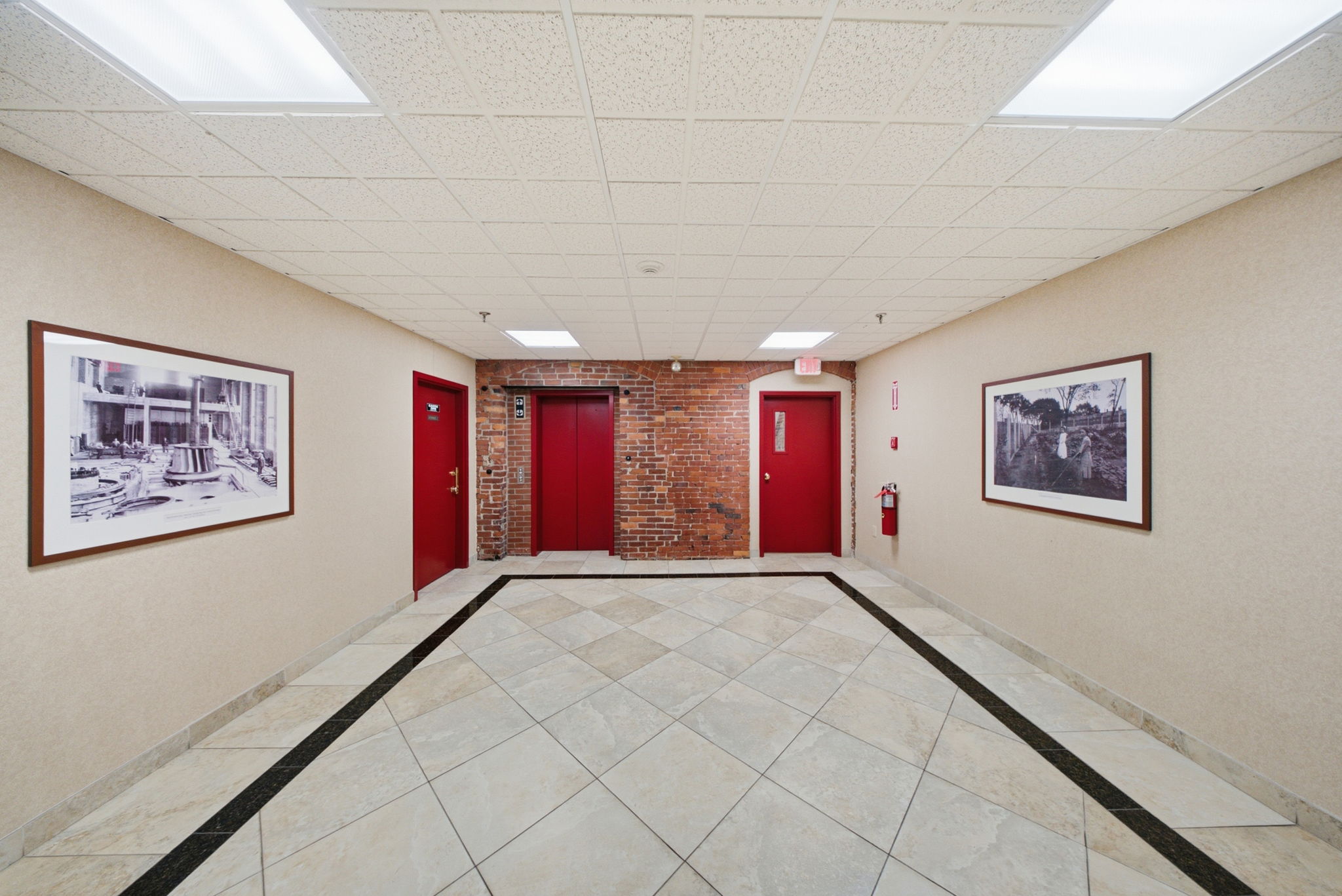  Photo 23