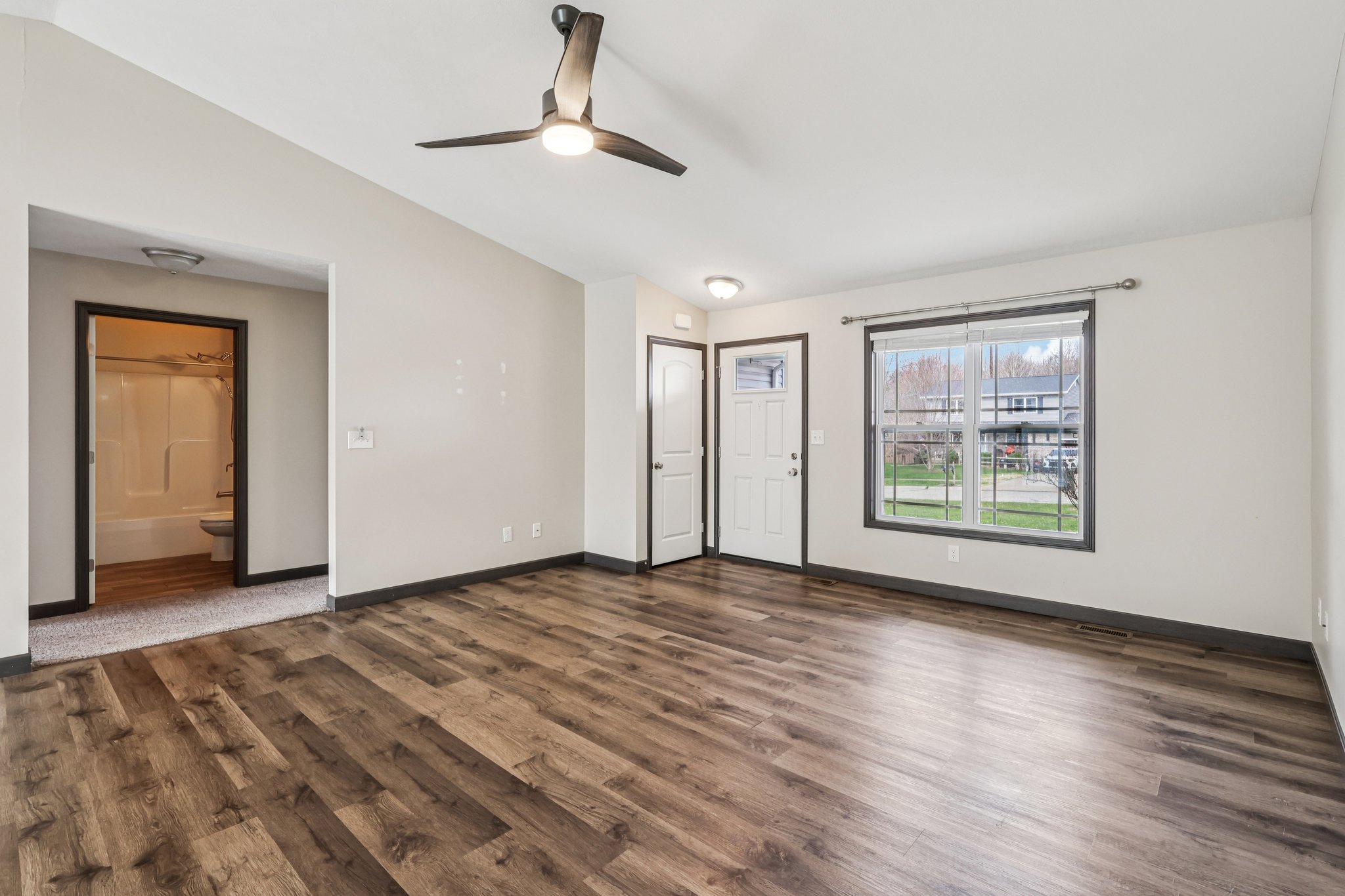 Tulip Trail-S0104-009.jpg