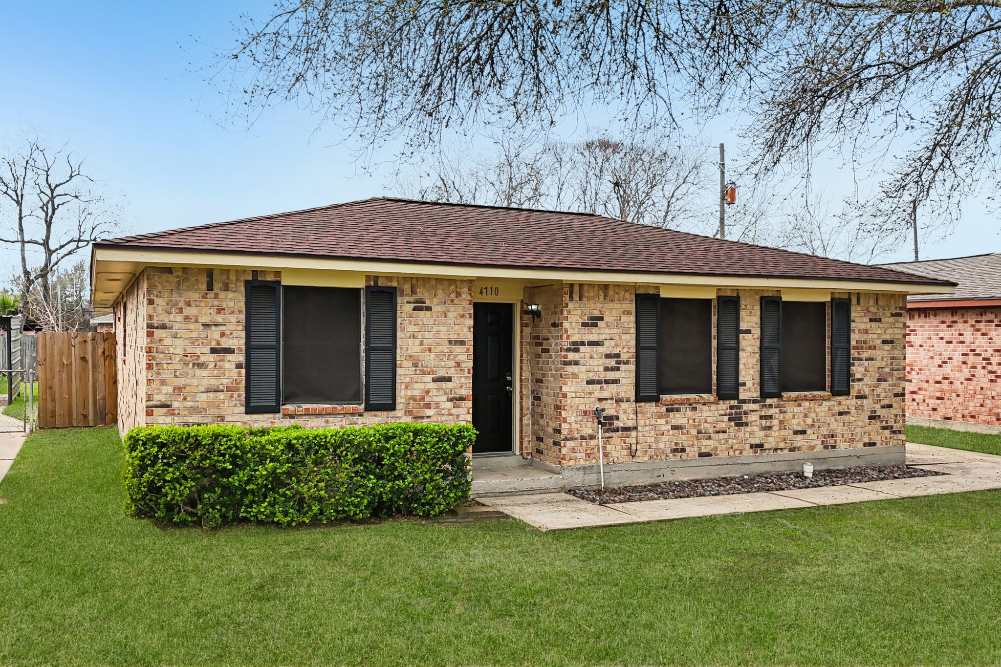 Pine St-L2102-039.jpg