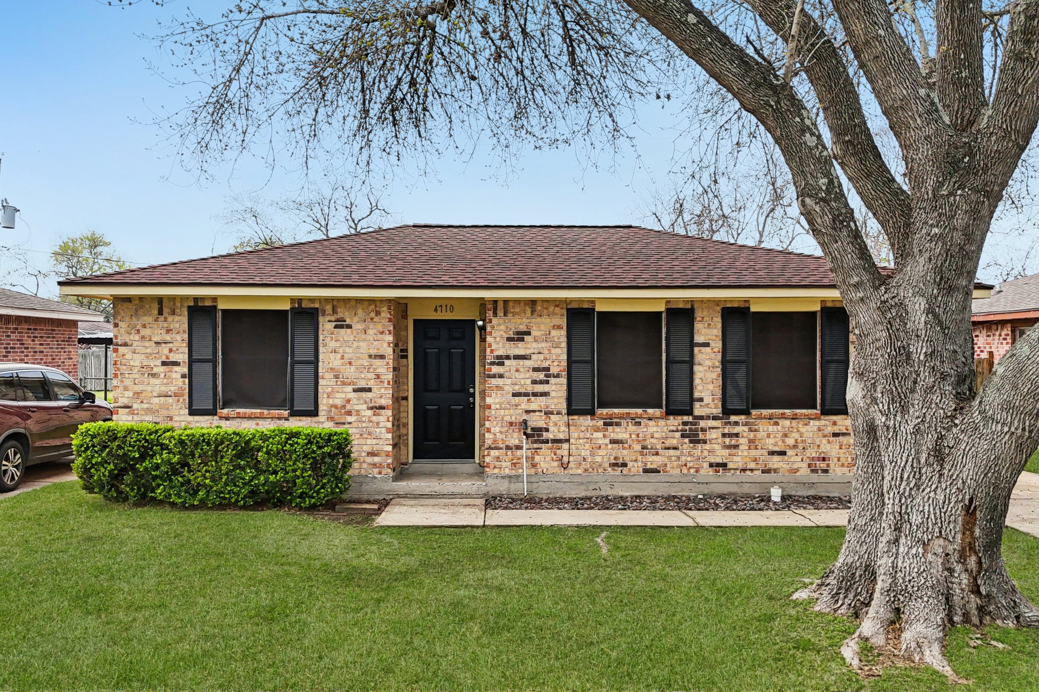 Pine St-L2102-040.jpg