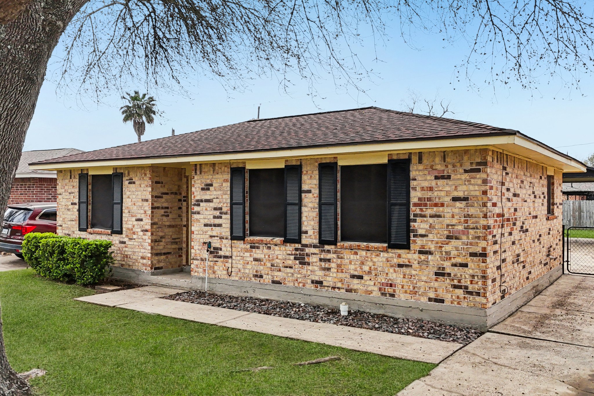 Pine St-L2102-041.jpg