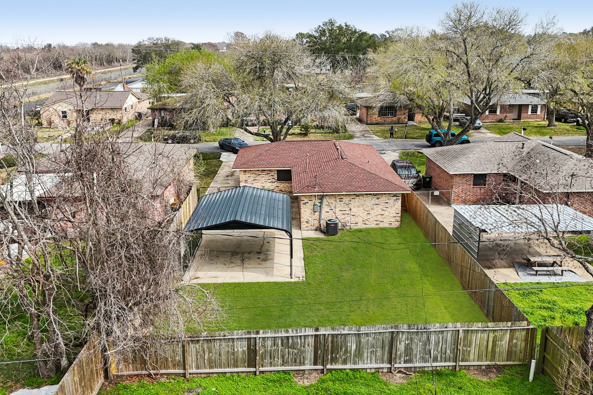 Pine St-L2102-059.jpg