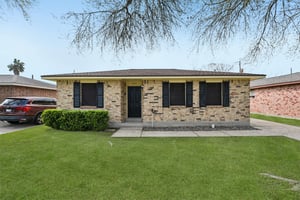 Pine St-L2102-001.jpg