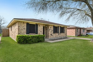 Pine St-L2102-002.jpg